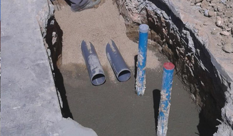 Construcción de conexiones enterradas entre puntos de extracción y unidad de tratamiento.